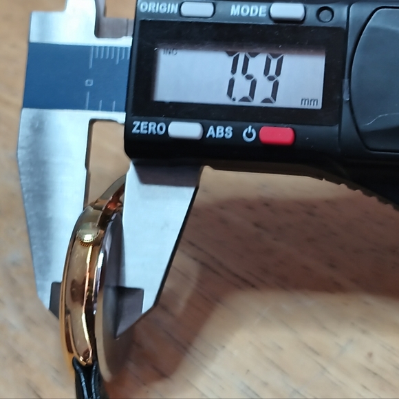 X Disney 25th anniversary of Walt Disney world. 2 hand quartz 1997 thank you - Picture 7 of 9